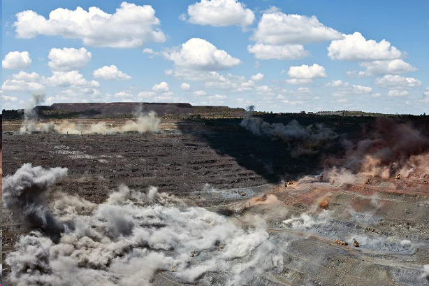 河西矿山作业中常用的爆破设备有哪些？