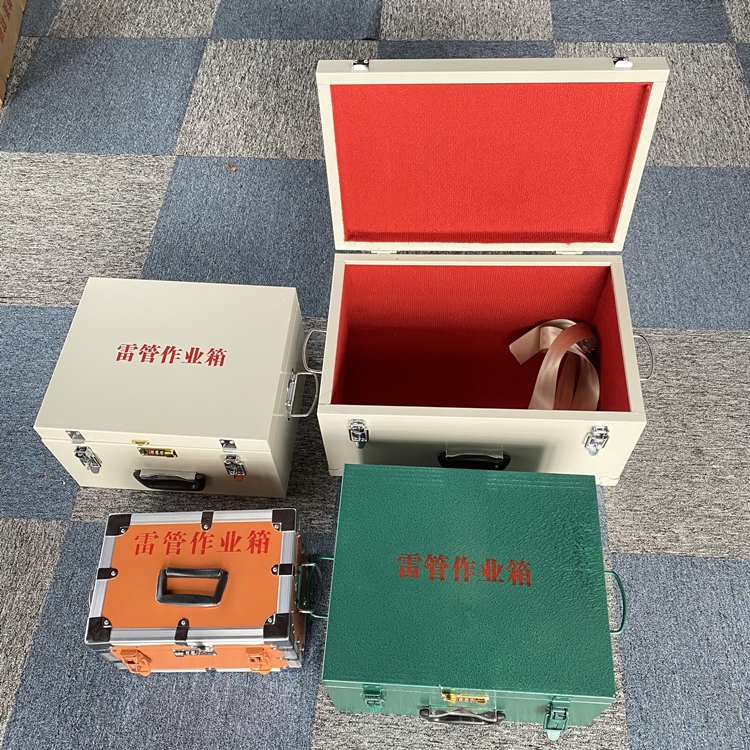 河西爆破工程作业箱如何选择？玻璃钢与传统材质的全面对比